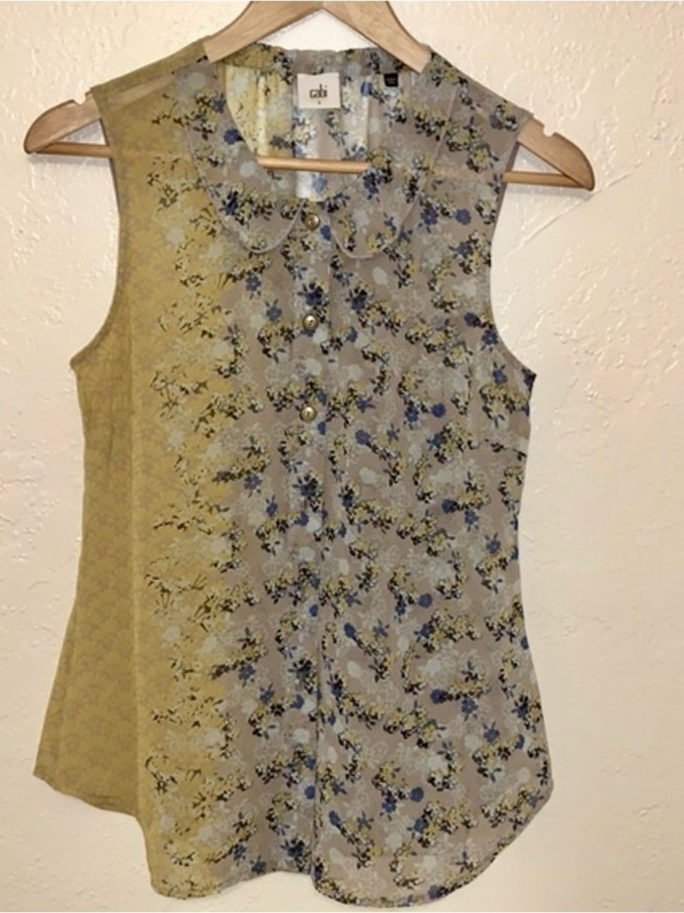 CAbi Floral Chiffon Blouse Sleeveless Womens S Yellow Blue Gray Button Up NWOT